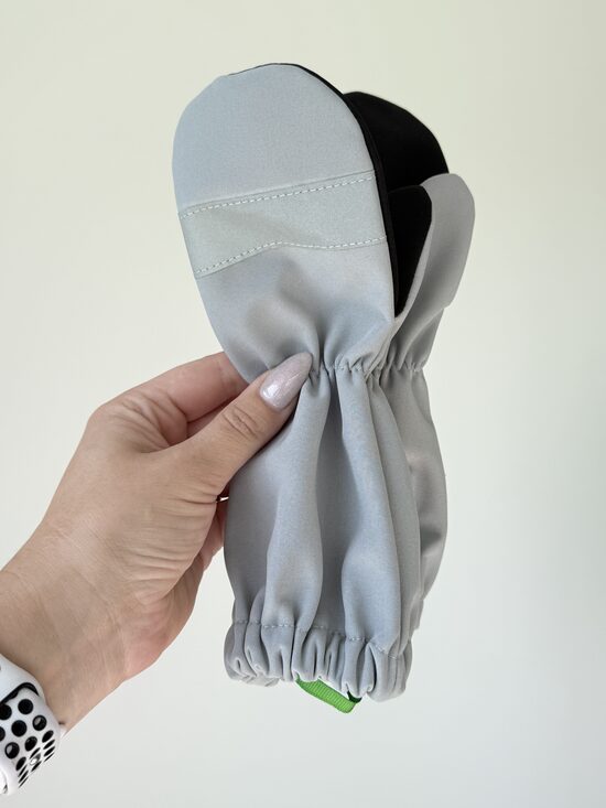 Pelēks ar atstarotāju